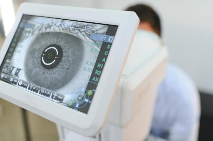 Retina And Lens Lab